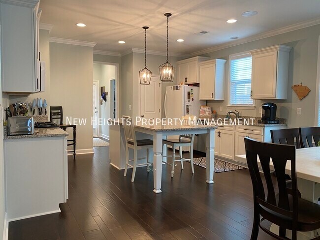 Building Photo - 1673 Emmets Rd