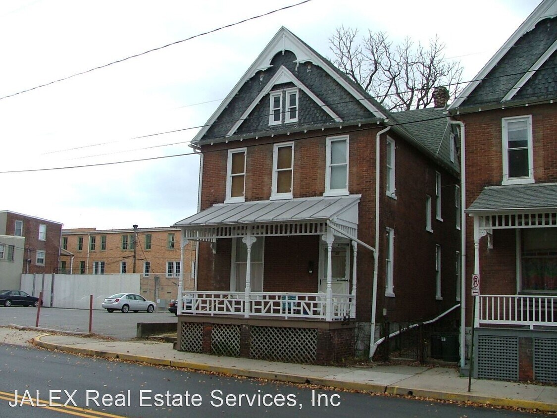 Primary Photo - 5 br, 2 bath House - 20 North Earl St