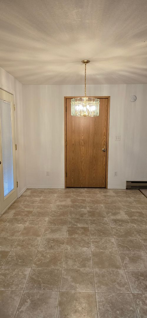 Foto del edificio - Four Bedroom Home with Fenced Yard in Green