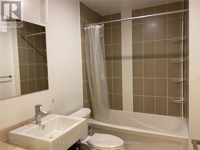 Photo du bâtiment - 770 Bay St.