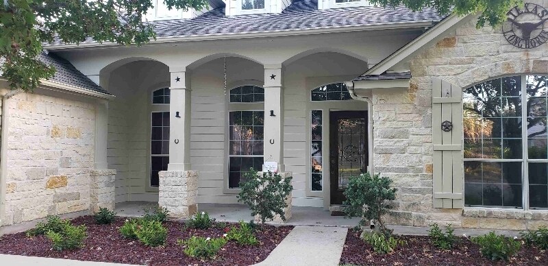 Foto principal - 1701 1/2 Pfennig Ln
