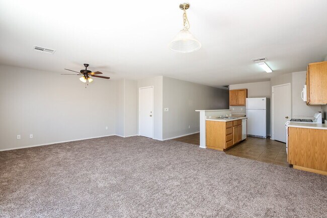 Building Photo - 1203 Emerald Stone Ave