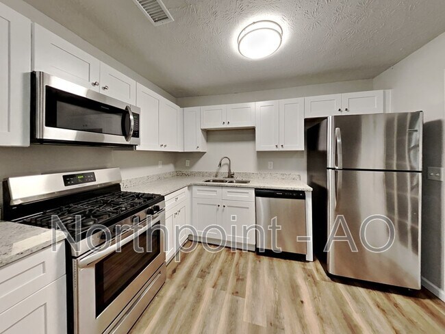 Foto del edificio - 341 Nicole Ct