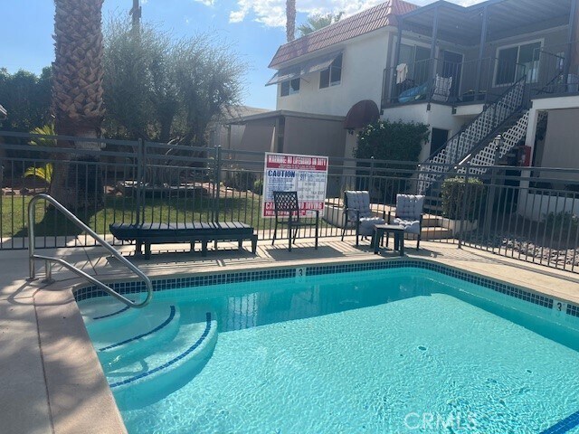 Foto del edificio - 45303 Sunset Ln