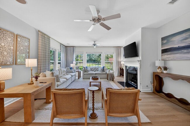 Foto del edificio - 1745 Wyngate Cir