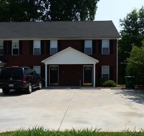 Building Photo - China Grove Townhouse Swink Street, 2br 2b...