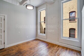 Building Photo - 340 N Sibley St