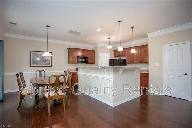 Foto del edificio - 153 Tysonridge Ct