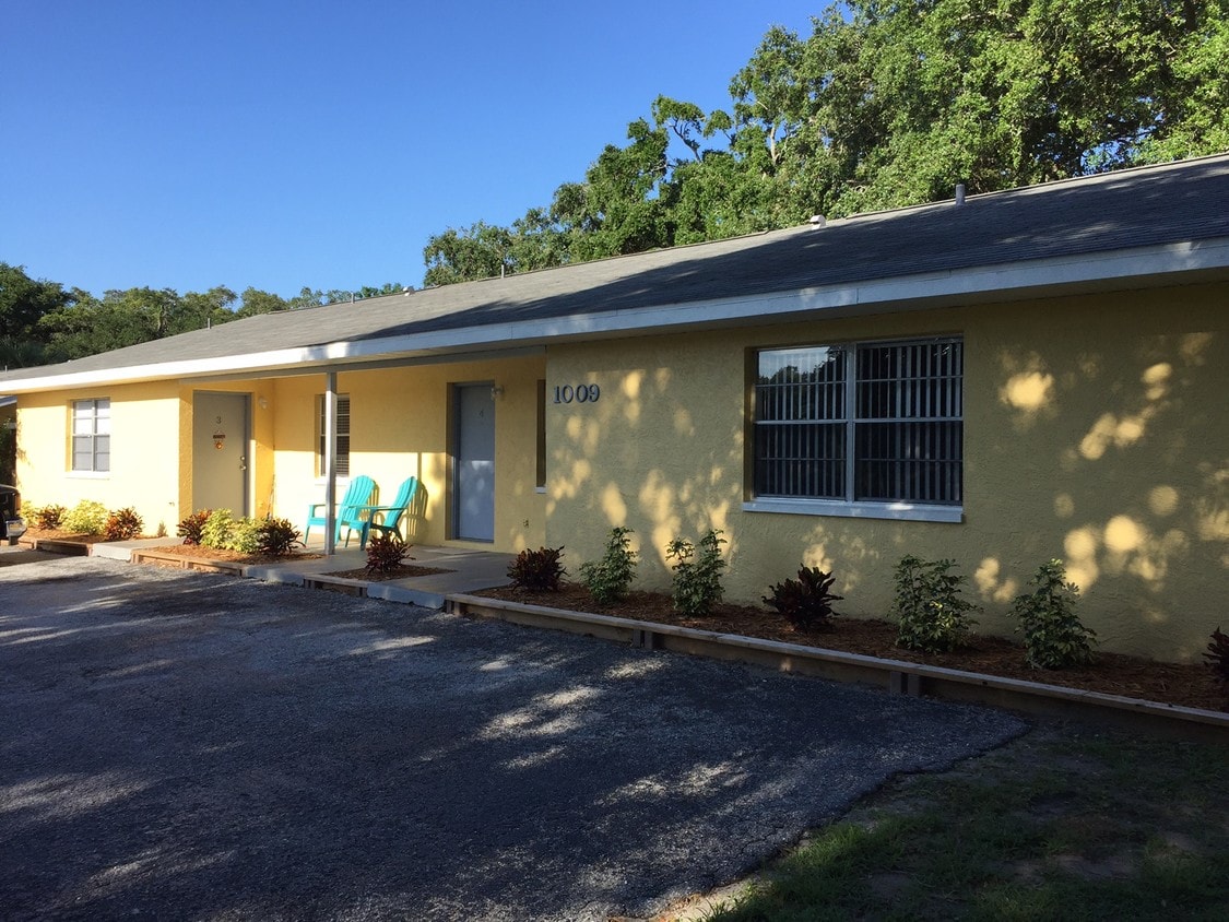 1009 Sumner Blvd, Safety Harbor, FL 34695 Apartments in Safety Harbor