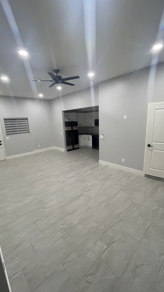 Building Photo - 1317 Marline Ave