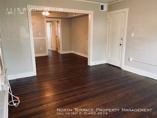 Foto del edificio - 1121-1W W 40th