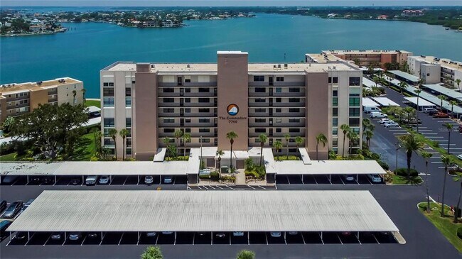 Foto del edificio - 7700 Sun Island Dr S