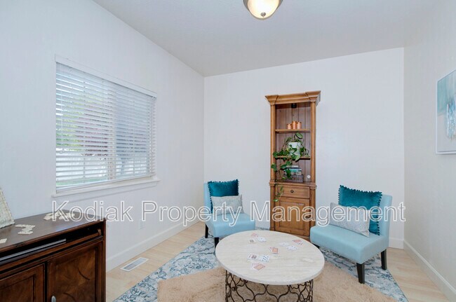 Foto del edificio - 586 E Normandy Loop Lane