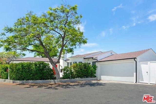Foto del edificio - 2461 Creston Way