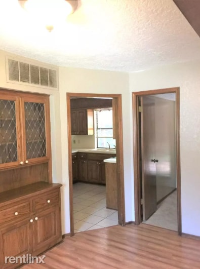 Building Photo - 3 br, 2.5 bath House - 2906 Meadow Ave