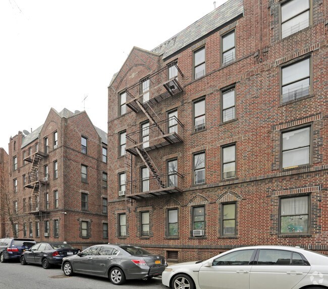 Foto del edificio - 8604 96th St