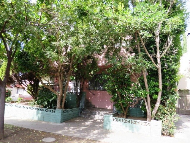 Foto del edificio - 1009 N Harper Ave