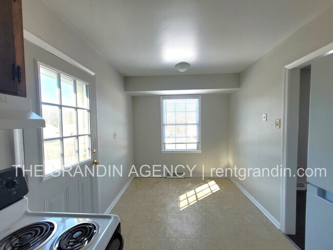 Foto del edificio - 1109 Mountain View Rd