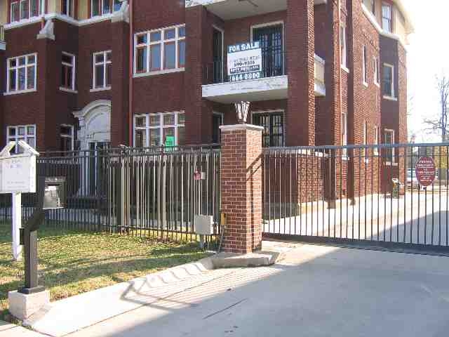 Building Photo - Rainwater Apartments