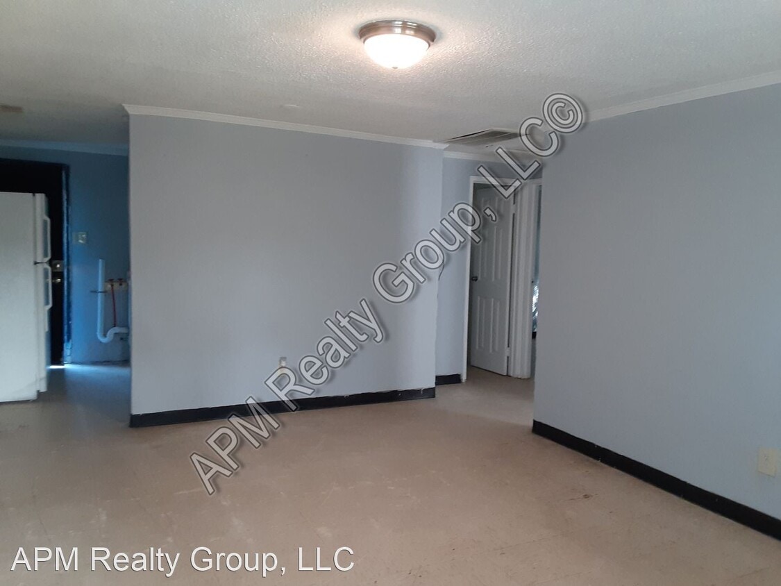 Building Photo - 2 br, 1 bath House - 2120 Senate St. Apt. E