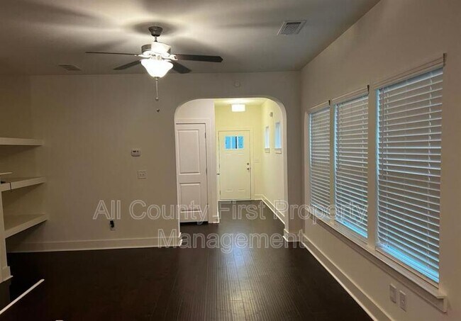 Foto del edificio - 1918 Plainsboro Dr