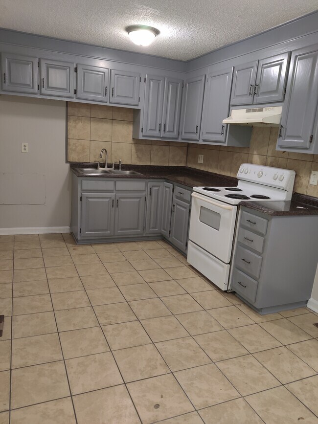 Foto del edificio - 3030 Crawford Ave