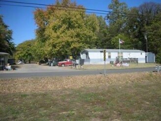 Building Photo - 705 Wolflin St