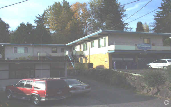 Building Photo - The Carleton Apartments