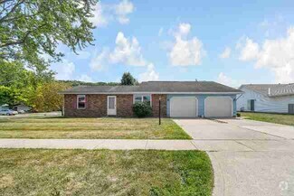Building Photo - 657 E Crest Dr