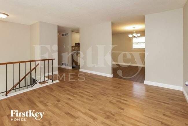 Building Photo - 1494 Meadowbright Ln
