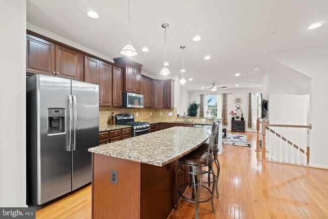 Foto del edificio - 8056 Locust Mill St