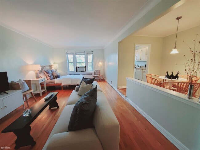 Building Photo - Studio, 1 bath Condo - 70 Strawberry Hill Ave