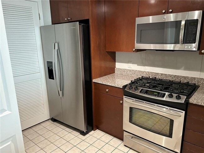 Foto del edificio - 3338 Peachtree Rd