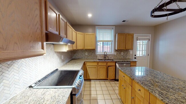 Foto del edificio - Stunningly renovated Bloomingdale townhous...