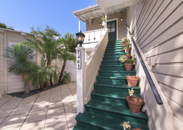Foto del edificio - 7461 Willoughby Ave