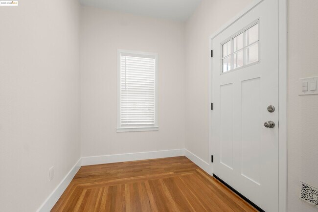 Foto del edificio - 1437 Portland Ave