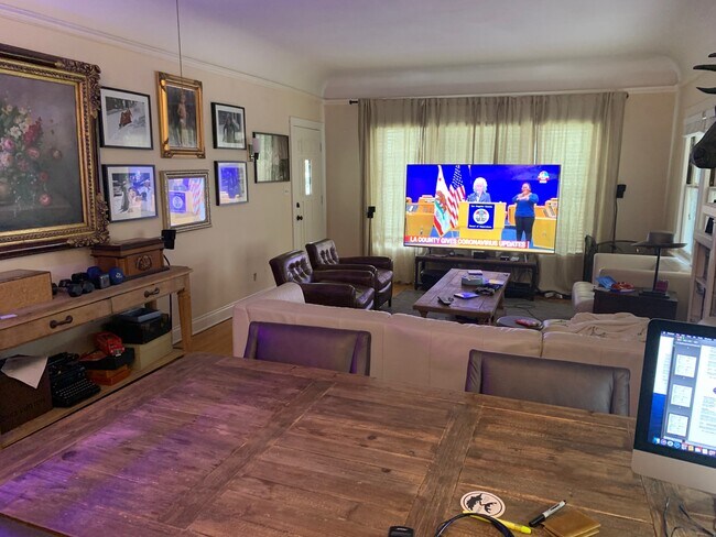 Foto del edificio - 707 Brent Ave