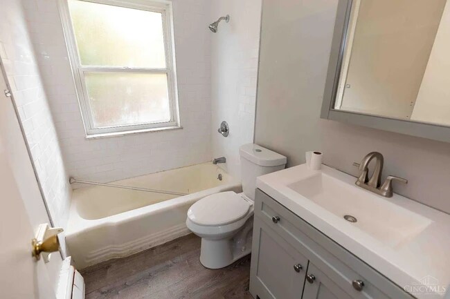 Building Photo - 3599 Schwartze Ave