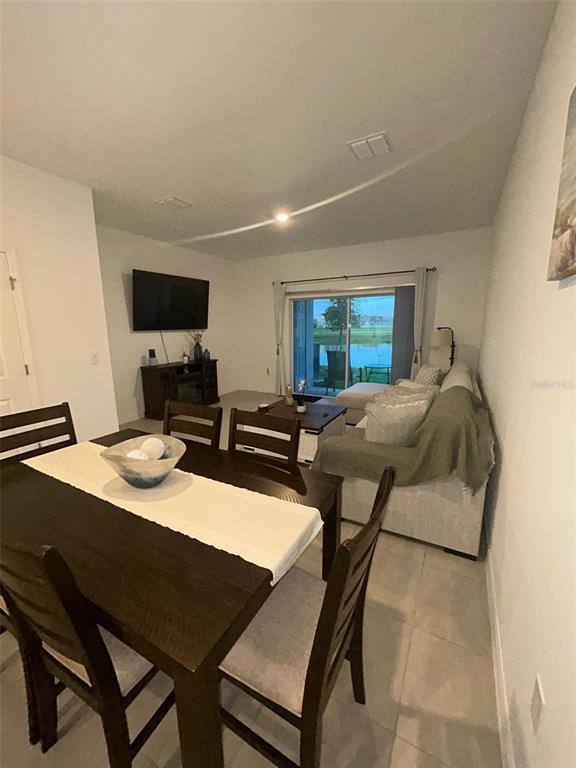 Building Photo - 2053 Viewfinder St