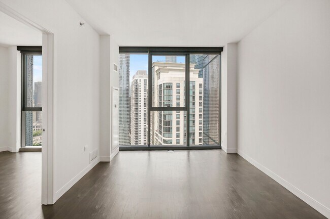 Foto del edificio - 470 E Waterside Dr