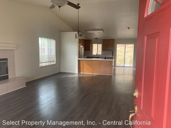 Building Photo - 3 br, 2 bath House - 5066 Kiva Dr