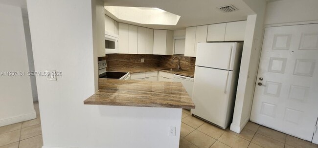 Building Photo - 8255 Lake Dr