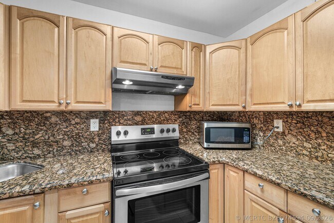 Foto del edificio - 8254 Severn Dr
