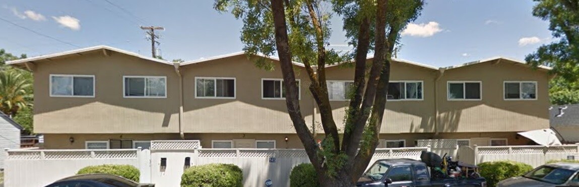 Primary Photo - 145 E 12th St