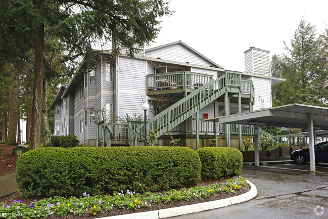 Building Photo - Forest Green Apartments