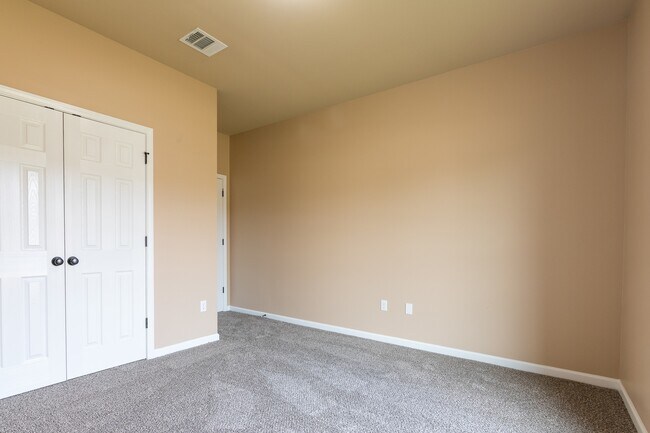 Foto del edificio - 42330 Penrose St