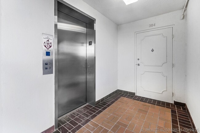 Building Photo - 3545 S Ocean Blvd