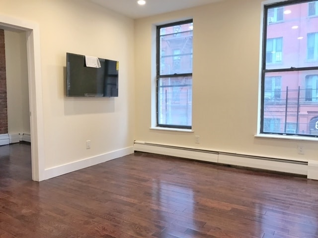 Building Photo - 265 W 123rd St