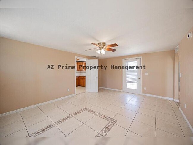 Foto del edificio - 2830 E Sheridan St