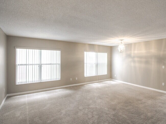 Building Photo - 12916 Los Alamitos